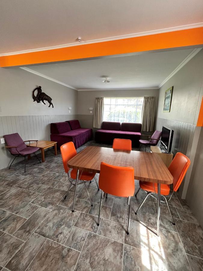 Bings Motel Μπλένχαϊμ Εξωτερικό φωτογραφία