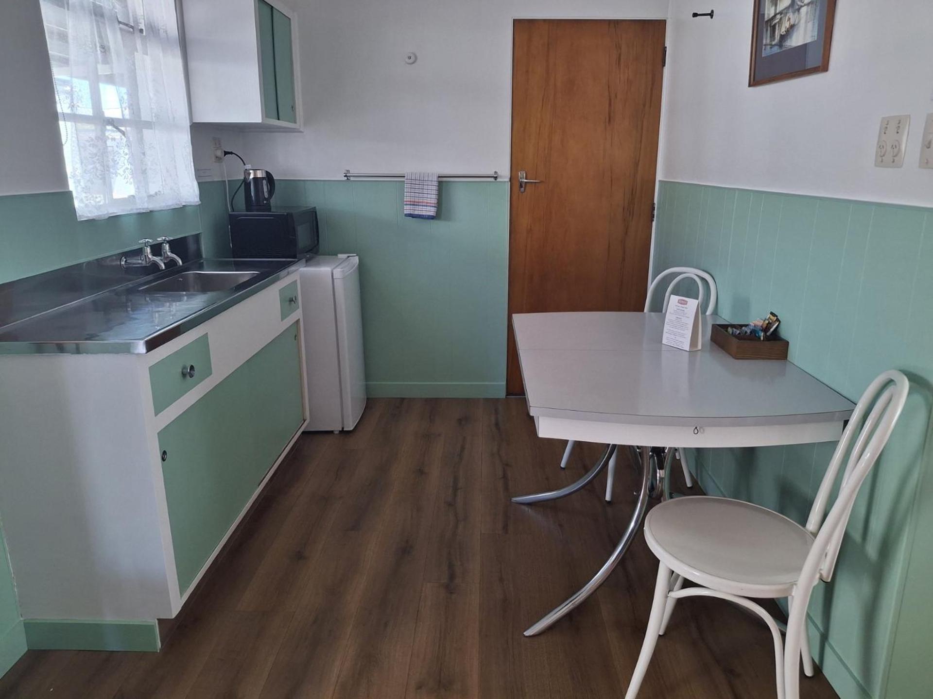 Bings Motel Μπλένχαϊμ Εξωτερικό φωτογραφία