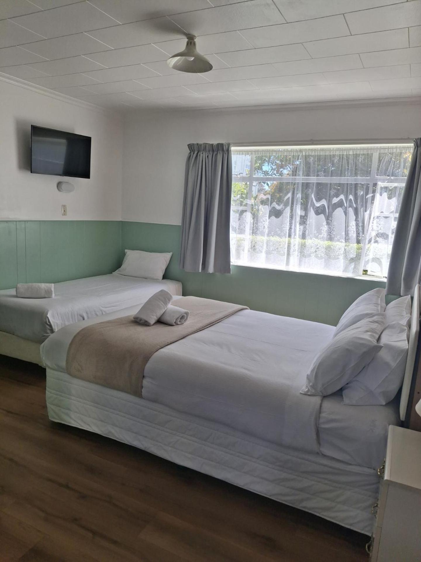 Bings Motel Μπλένχαϊμ Εξωτερικό φωτογραφία
